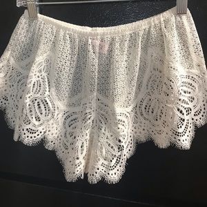 Victoria’s Secret Lace Short NWOT XS